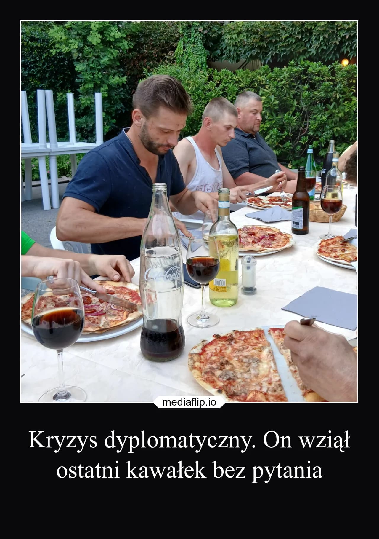 Kryzys dyplomatyczny. On wziął ostatni kawałek bez pytania - mediaflip.io