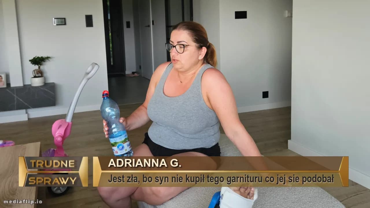 ADRIANNA G. 
Jest zła, bo syn nie kupił tego garnituru co jej sie podobał