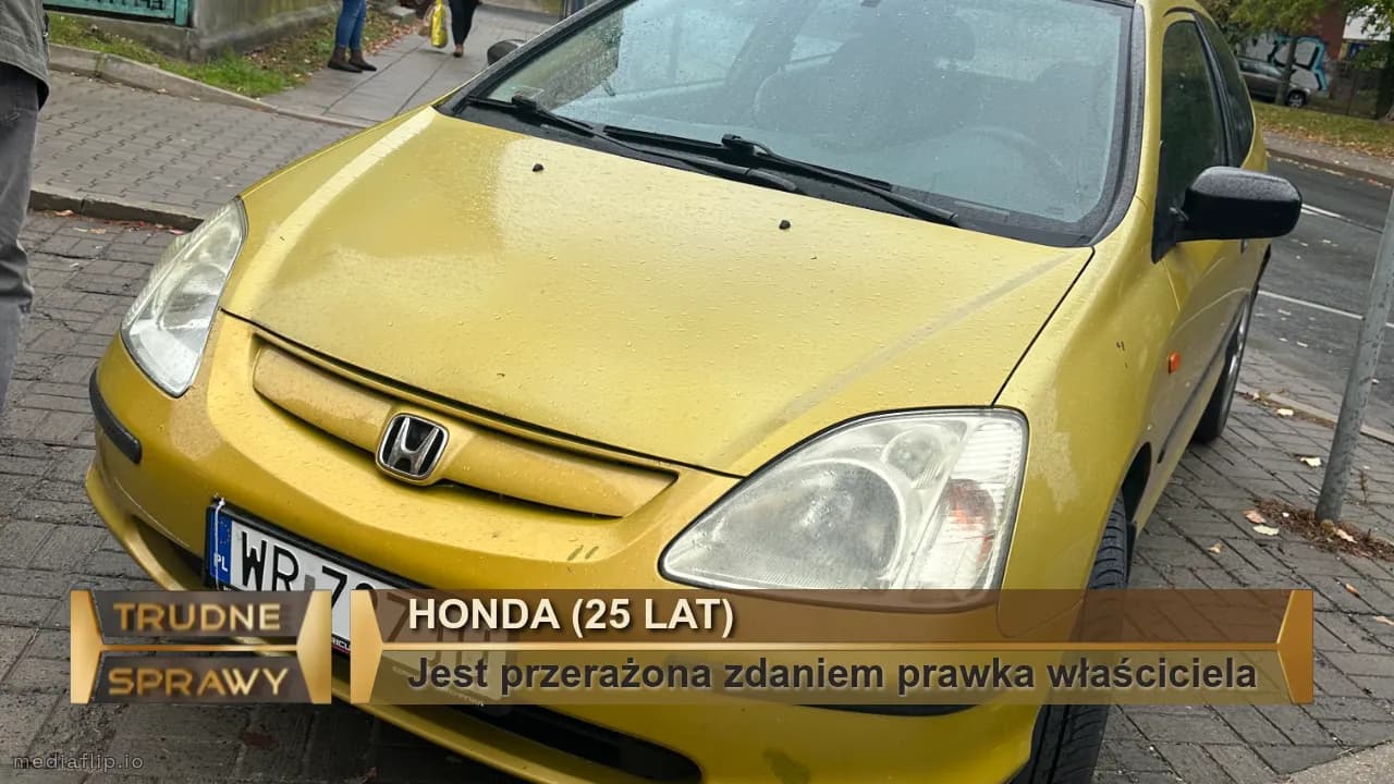 Honda (25 lat)
Jest przerażona zdaniem prawka właściciela
